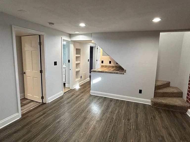283 Maximus Dr — Photo 11