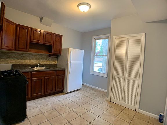 4th image of 80 Brookdale Ave #1A