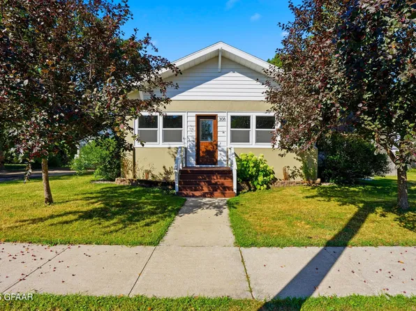 308 S 2nd St, Fisher, MN 56723