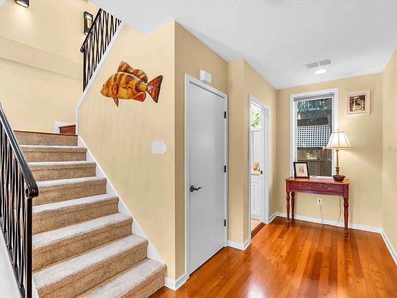 5th image of 1685 Laurel St APT 4