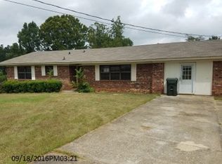 105 Cedar Brook Ln, Dothan, AL 36303