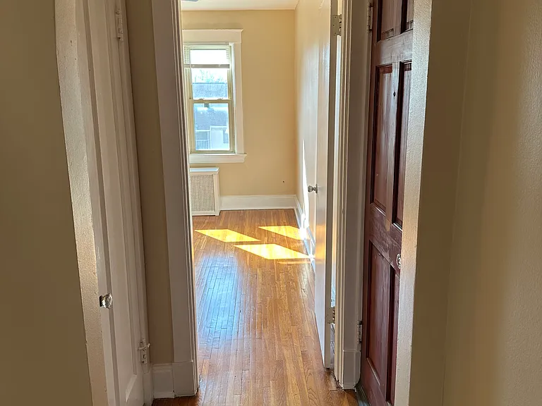 4828 Glenway Ave — Photo 14