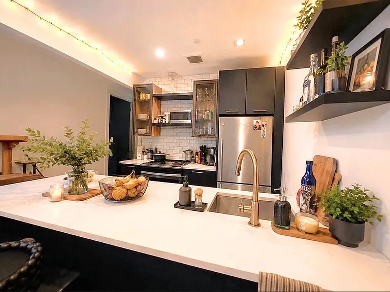 709 Hart St #1B — Photo 4