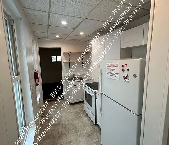 1316 Kenny St — Photo 2