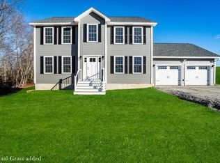 24 Old Turnpike Rd, Northwood, NH 03261