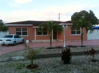 825 W 69th Pl, Hialeah, FL 33014