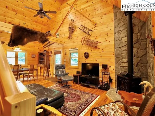 307 Yellow Rock Road, Banner Elk, NC 28604