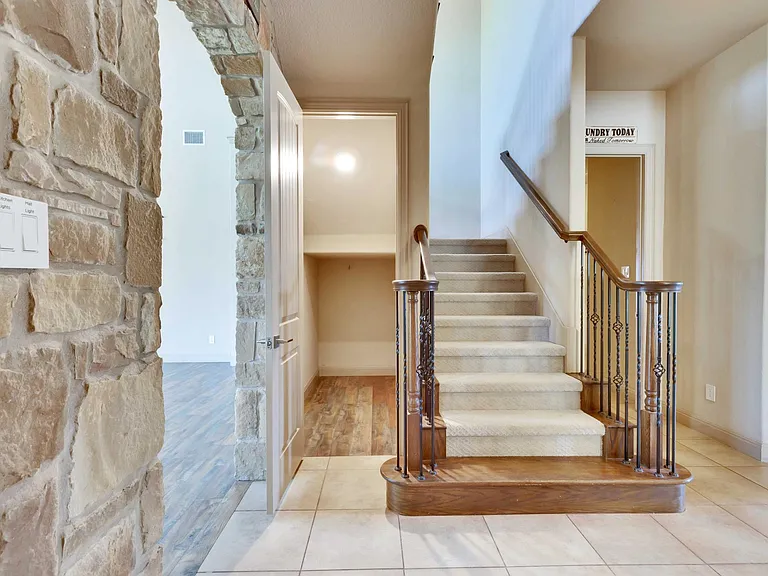 2500 Speidel Dr — Photo 41