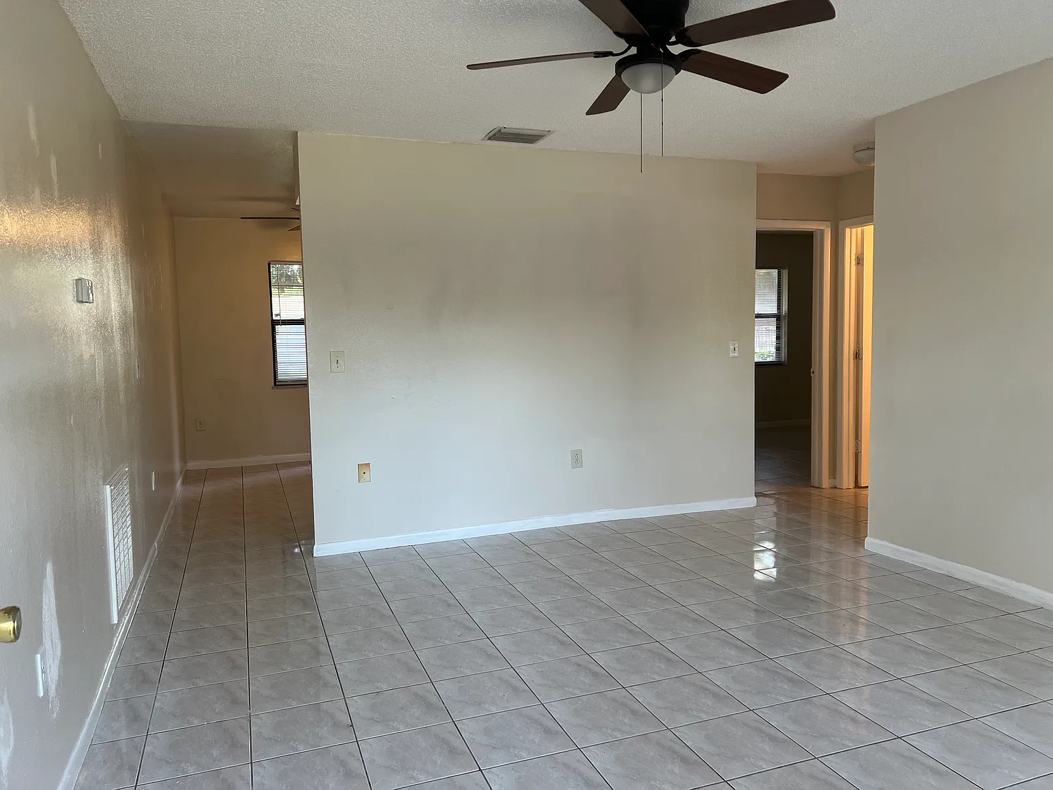 2 bed, 980 sqft, $1,600 — Photo 2