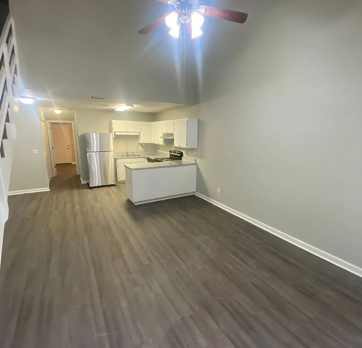 2 bed, 2.0 bath, 1000 sqft, $1,400 — Photo 2