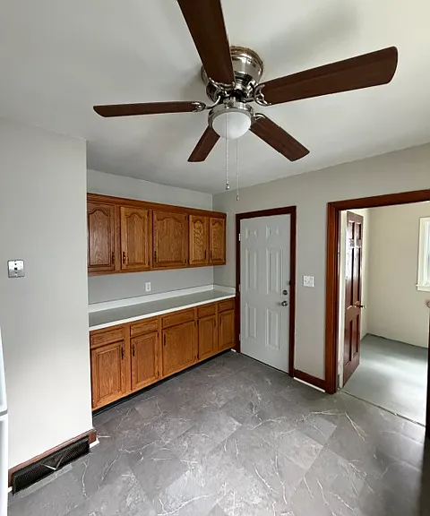 3718 Center St — Photo 4