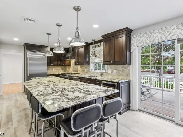 7 Lucille Dr, Parsippany-Troy Hills Twp., NJ 07054