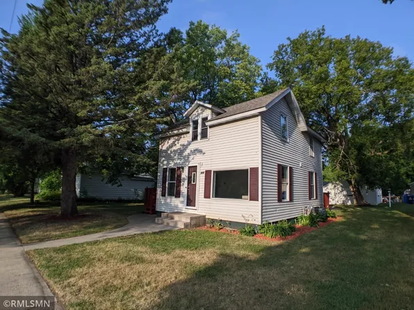 915 Kilian Blvd SE, Saint Cloud, MN 56304