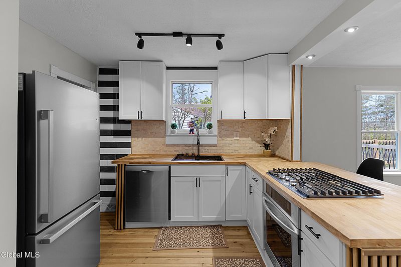3rd image of 520 Morey Park Hill Road