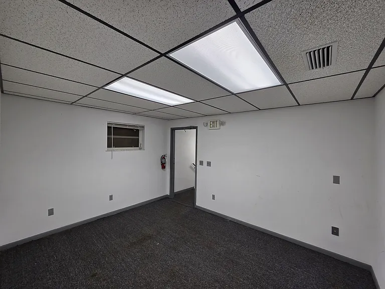 13718 SW 145th Ct — Photo 3