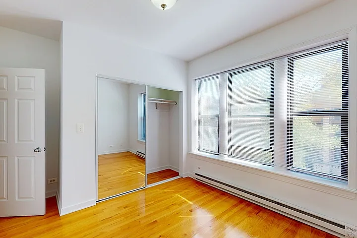 Kenwood Court — Photo 14