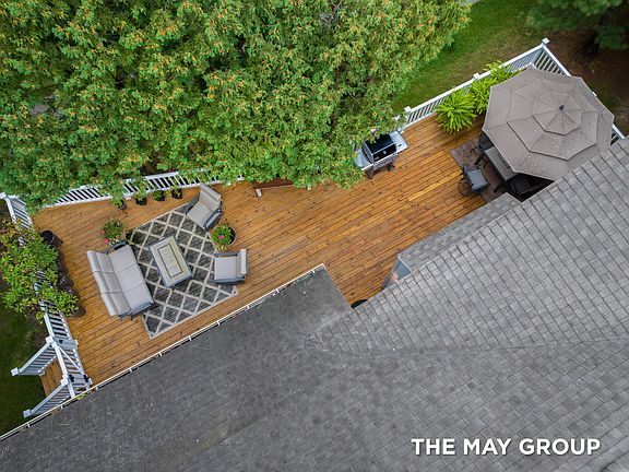 3rd image of 2431 Summit Ridge Dr NE