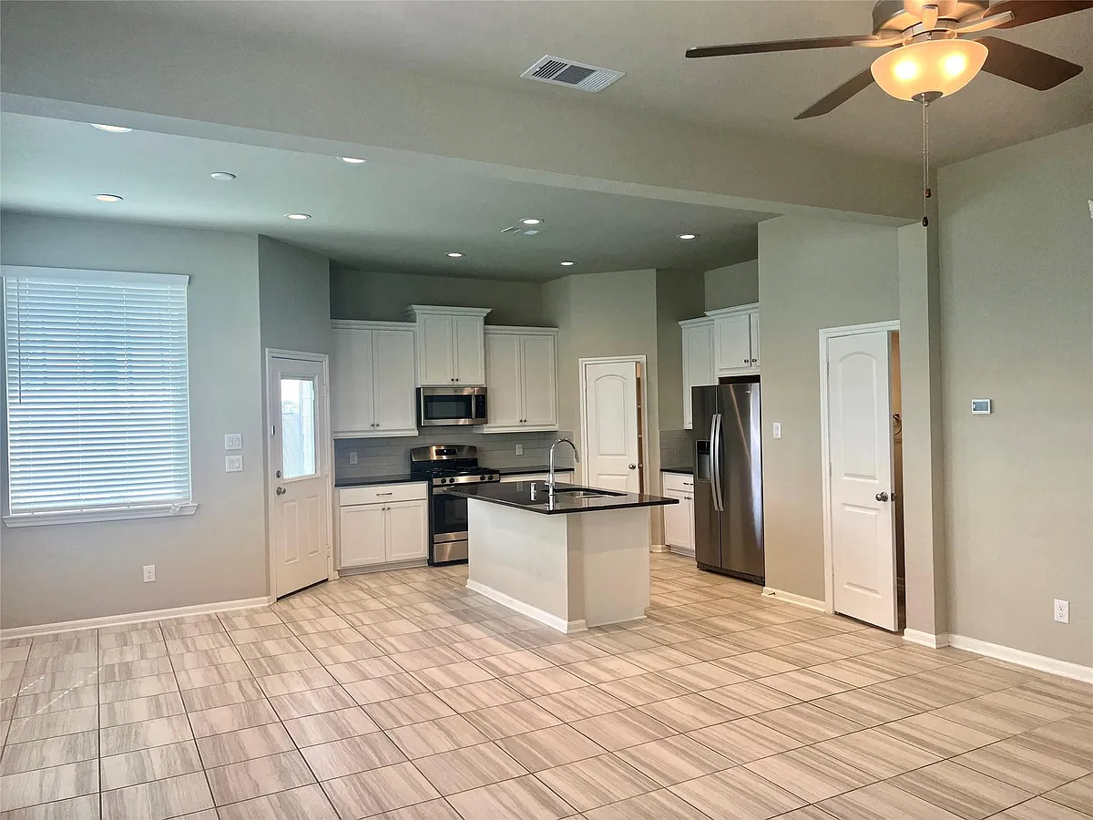 Building Photo - 5255 Prairie Terrace Ln