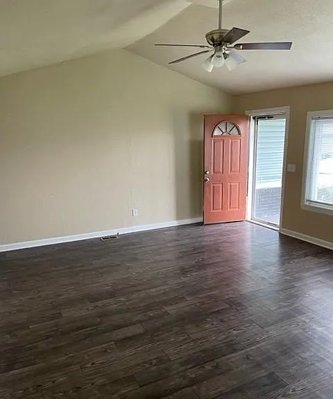 241 E Midway St — Photo 2