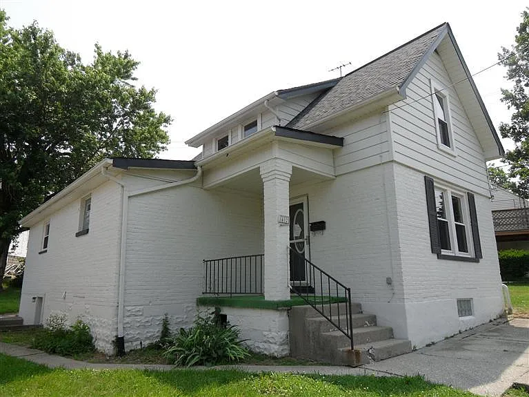 402 Clay St photo 1