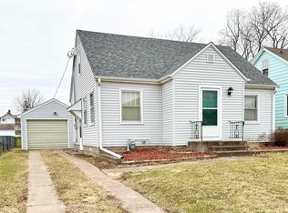 1553 W High St, Davenport, IA