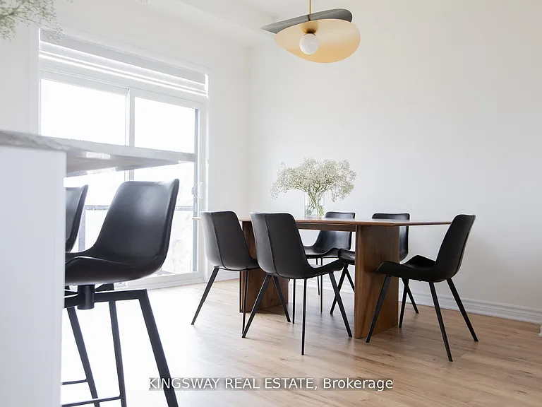 27 Paradox St — Photo 10