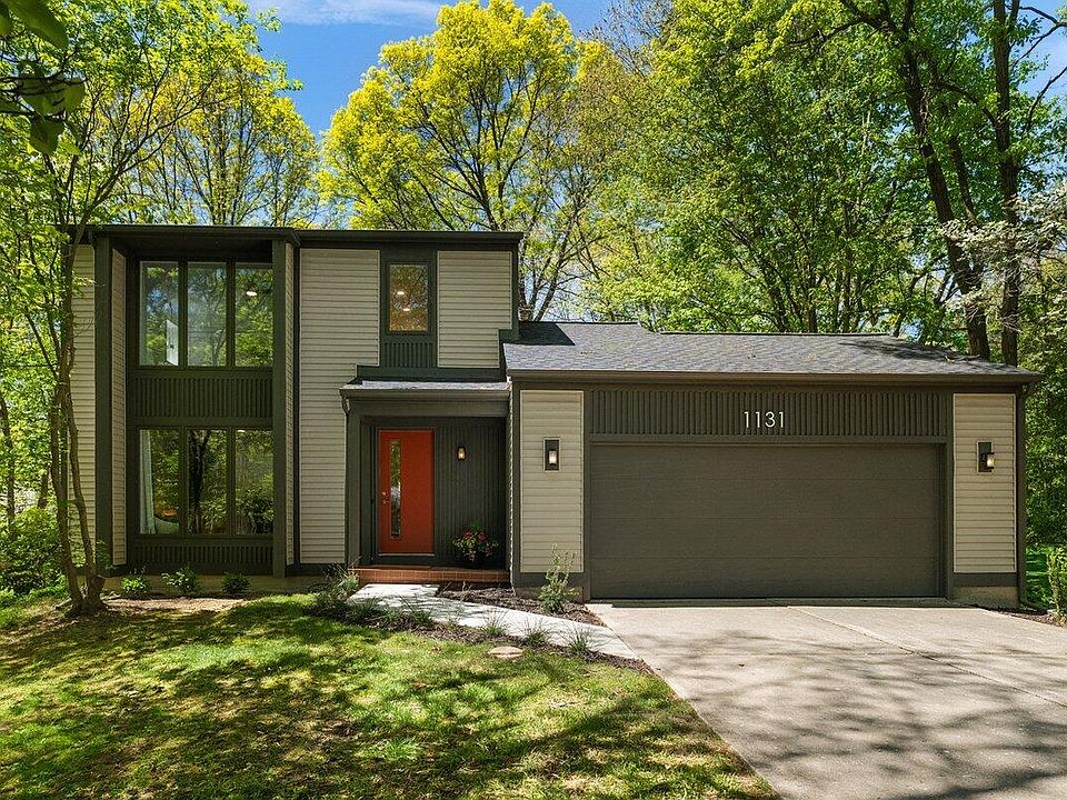 1st image of 1131 Fernridge Ave SE