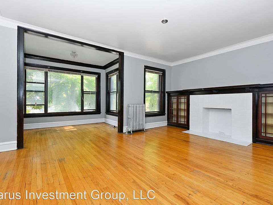 1st image of 4852 S Michigan Ave Unit 2
