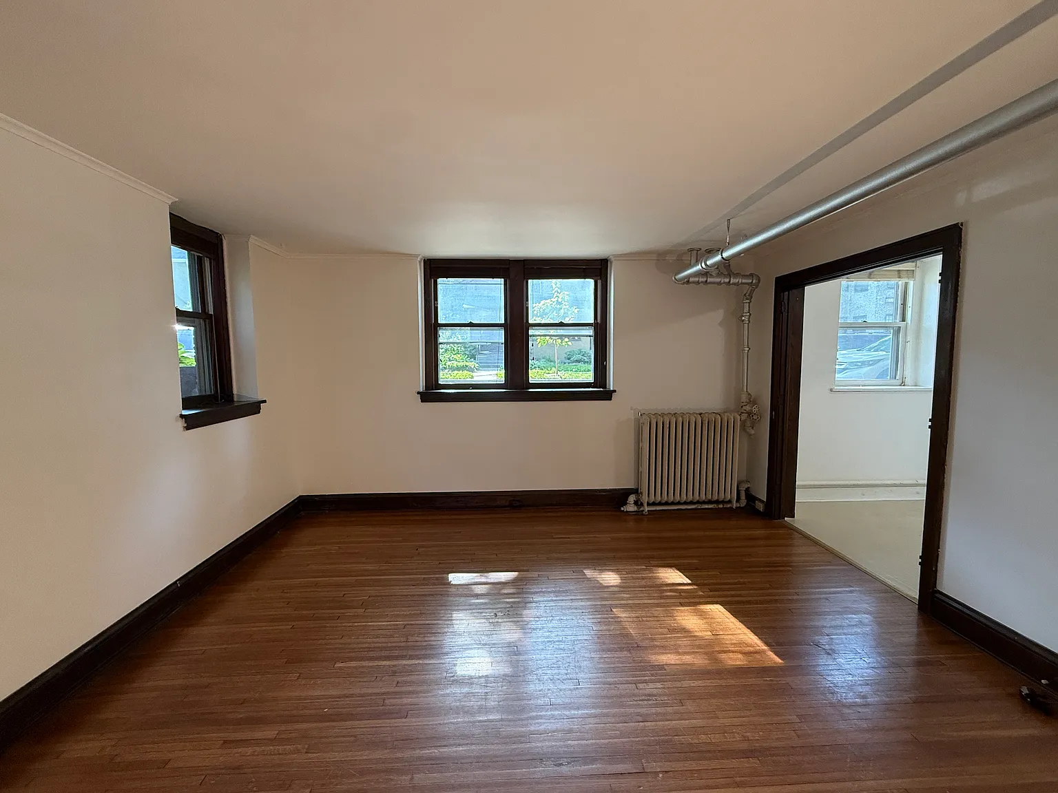 1 bed, 650 sqft, $1,100 — Photo 3