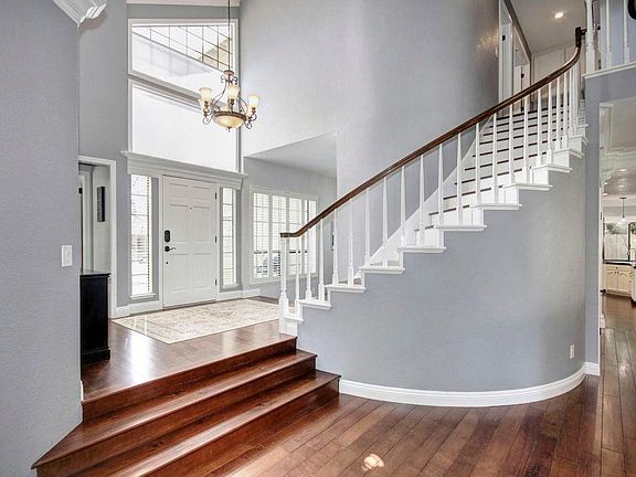 4th image of 11719 Red Hill Ct