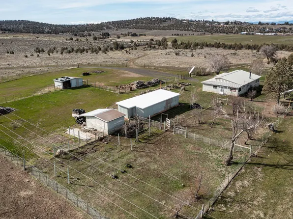 2748 NE Loucks Rd, Madras, OR 97741