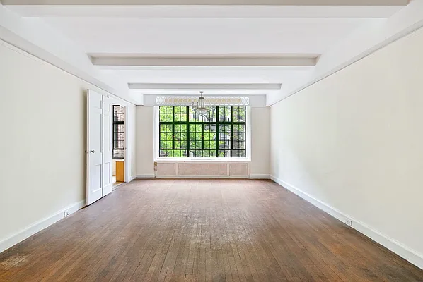 Sold by The SIMPLE Real Estate Co | media 1