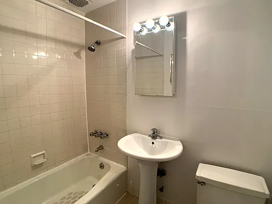 Rented by Bond New York | media 5