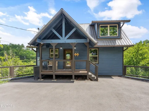 1862 Blue Tick Way, Sevierville, TN 37876