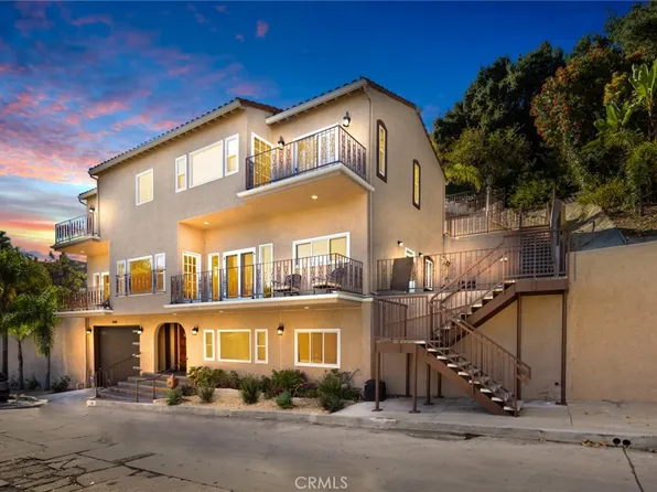 15330 Del Gado Dr, Sherman Oaks, CA 91403