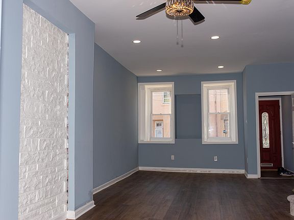 5th image of 2641 Emerald St