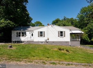 5114 S Barnaby Rd, Temple Hills, MD 20748