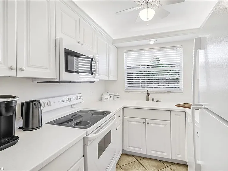 3000 Gulf Shore Blvd N #213 — Photo 12