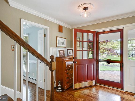 4th image of 699 Santa Maria Ln