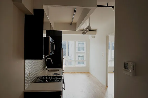 Rented by Manhattan Management LLC | media 54