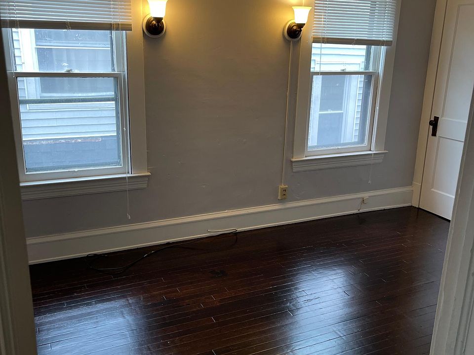 1st image of 1275 W 106th St