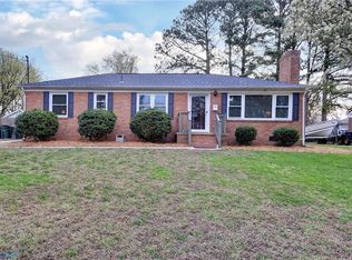 3 Hillcrest Cir, Hampton, VA 23666