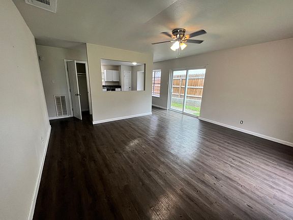 2nd image of 3405 Cliffside Dr