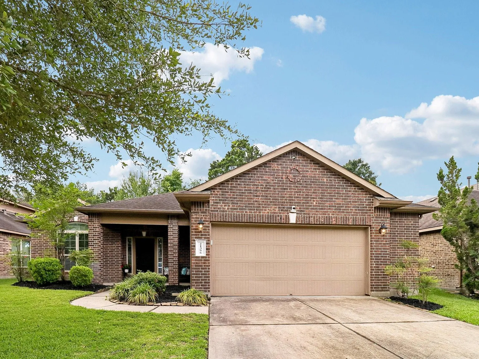 3 bed, 2.0 bath, 1860 sqft, $2,250 — Photo 4