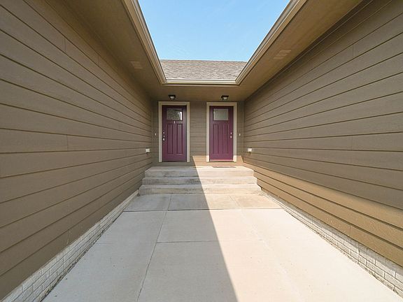 4th image of 1114 N Brennan Ct
