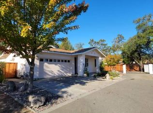 306 Moonlight Cir, Cloverdale, CA 95425