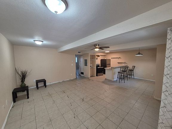 2nd image of 3718 Pleasanton Rd #2-102