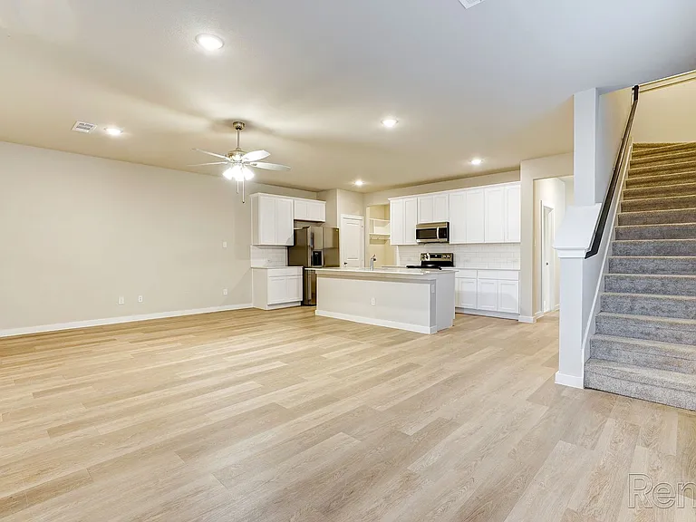 4110 Tobin Dr — Photo 3