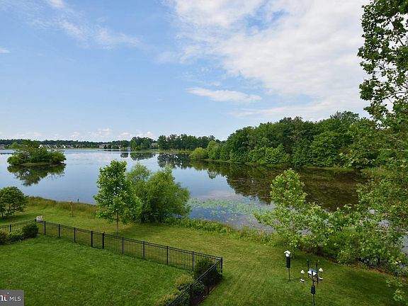 4th image of 7110 Lake Dr