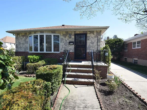 46-03 247th Street, Douglaston, NY 11362